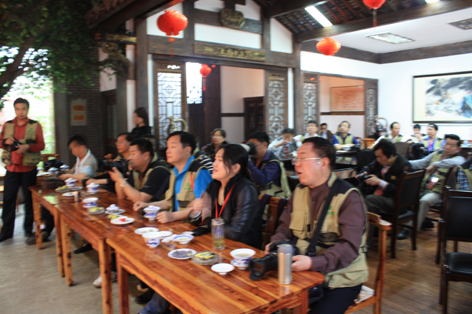 “百家報(bào)社聚焦池州” 新聞攝影采訪團(tuán)走進(jìn)天方