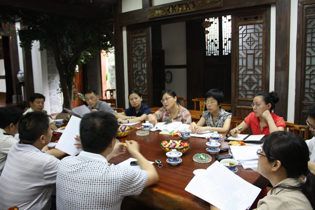 省食品藥品監(jiān)督管理局專家組到天方進(jìn)行保健食品專項(xiàng)檢查