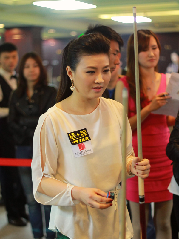 世界臺球冠軍付小芳與球迷互動