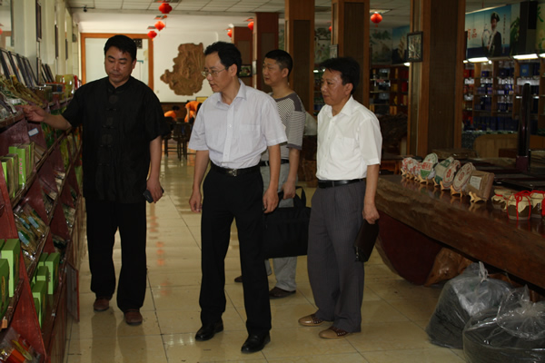 石臺縣副縣長王成南一行來天方調(diào)研